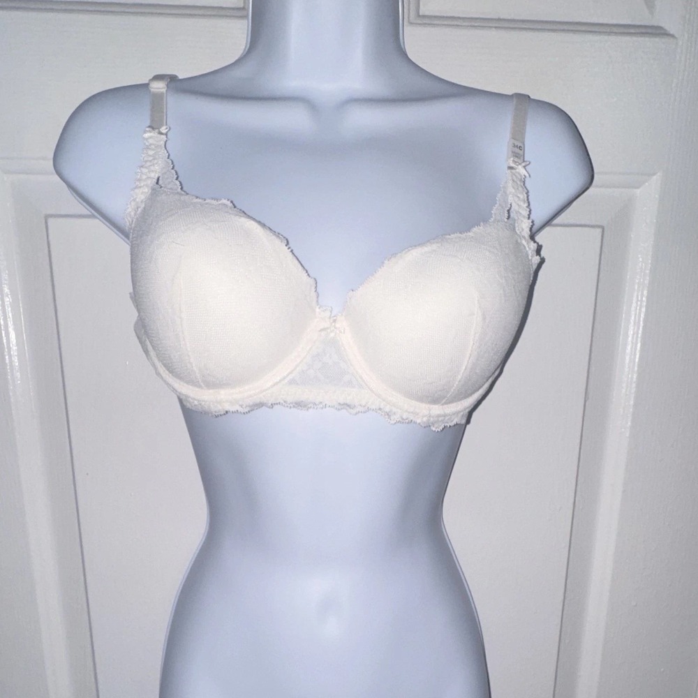 Victoria's Secret Dream Angels Bra Womens 34C Ivory Lace Front-Close Racerback